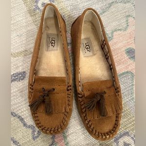 Ugg size 7 moccasins euc